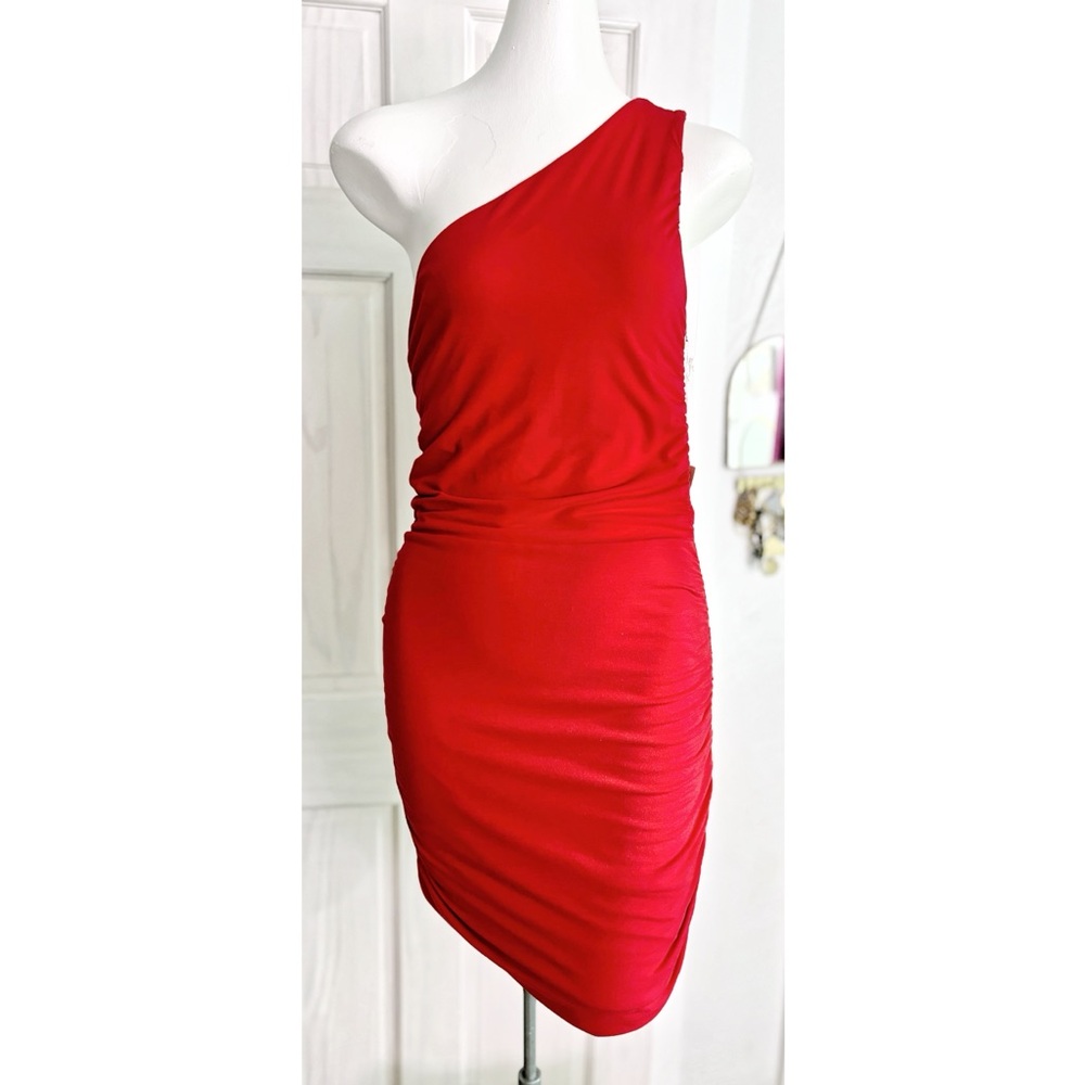 NWT Kiragrace Sexy One Shoulder Midi Dress - Ruched & Built in Shelf Bra Medium